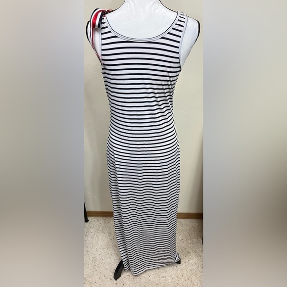 Nwt Women’s Striped Print Sleeveless Maxi Dress With Slit - Picture 8 of 11